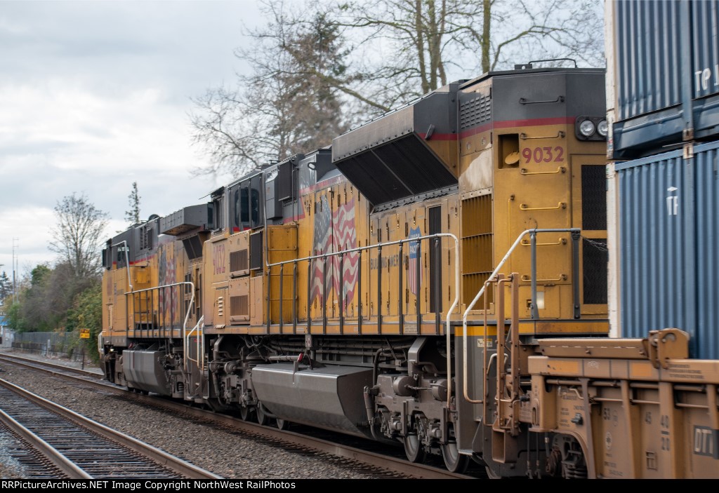 UP 9032